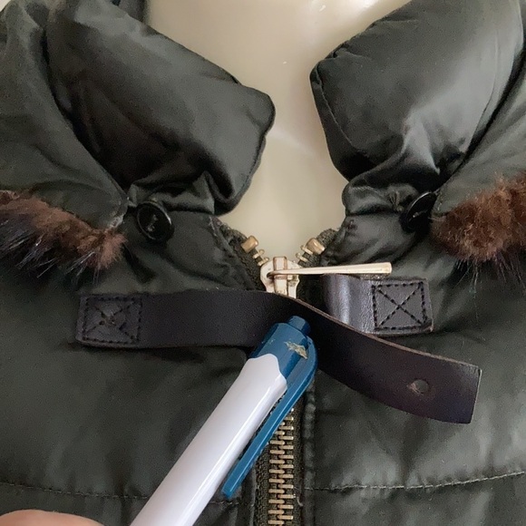 Carolina HERRERA green hooded coat SMALL. AS IS - Picture 4 of 14